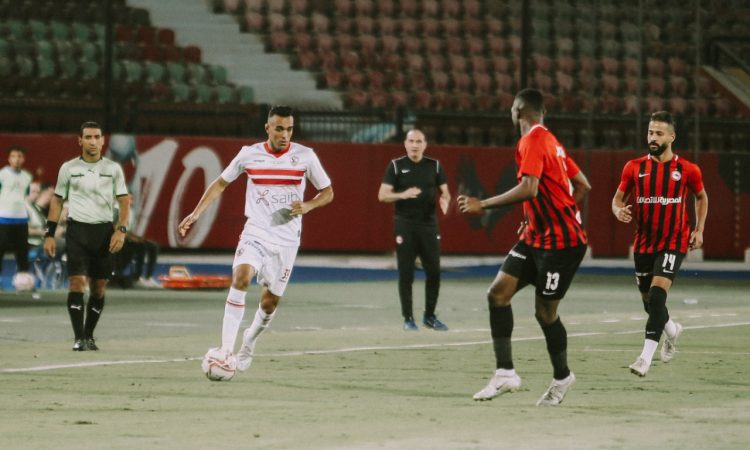 نجم الأهلي يفجرها: حذرت هذا اللاعب من الانضمام للزمالك