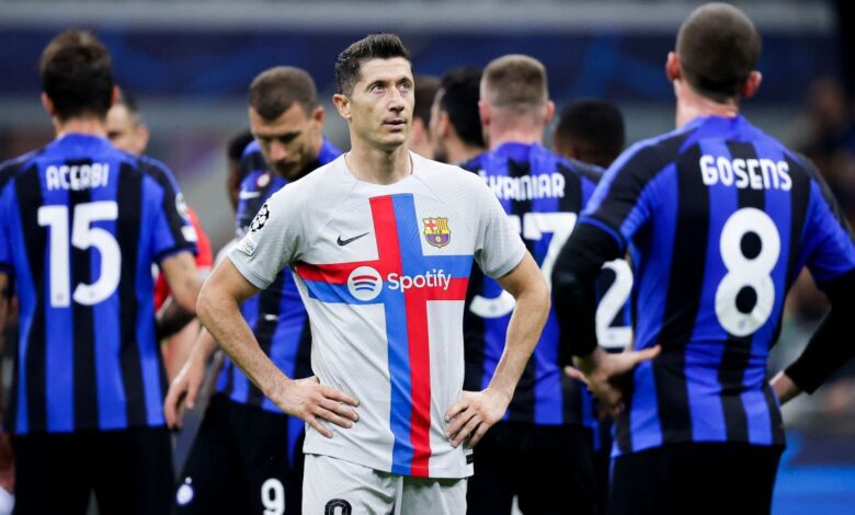 Barcelona striker Robert Lewandowski looks on during the UEFA Champions League match between Inter Milan and Barcelona on 4 October, 2022 at the San Siro, Milan, Italy