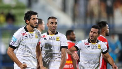 خبير تحكيمي يوضح مدى صحة طرد طارق حامد في مباراة الاتحاد والنصر