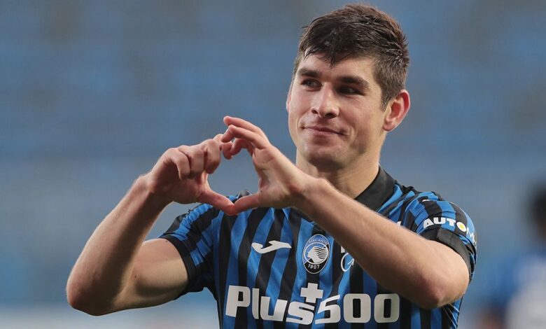 Tottenham target Ruslan Malinovskyi of Atalanta B.C. celebrates after scoring their team