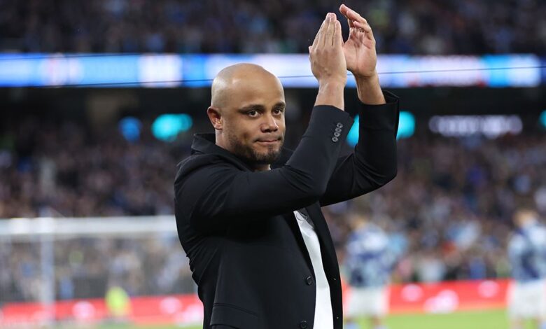 Vincent Kompany, Manager of Burnley, applauds the fans prior to the Emirates FA Cup Quarter Final match between Manchester City and Burnley at Etihad Stadium on March 18, 2023 in Manchester, England.