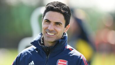 Arsenal manager Mikel Arteta takes a training session at the club