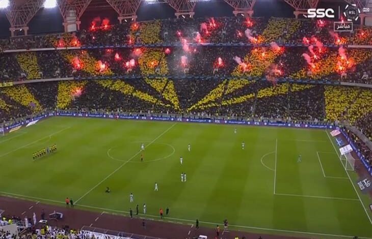 01 يونيو 2023 
                                    
                                    لوحة فنية.. جماهير الاتحاد تبدع في مباراة التتويج بالدوري السعودي