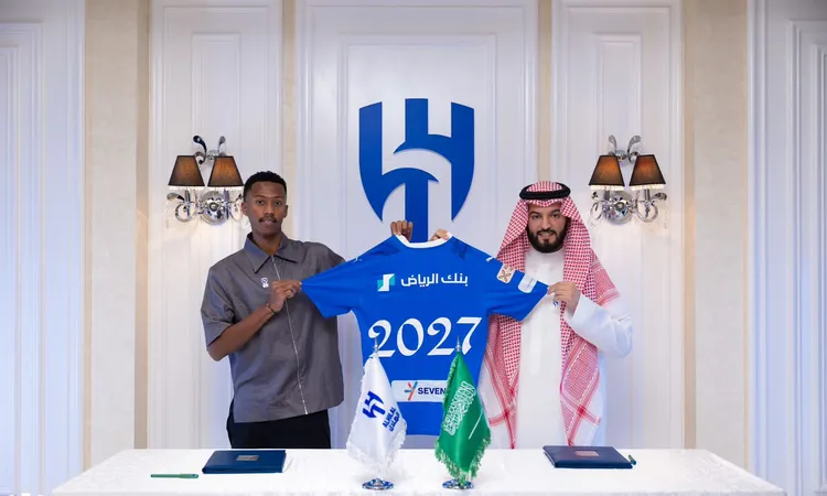 الهلال السعودي يمدد عقد الدوسري حتى 2027 | أهل مصر