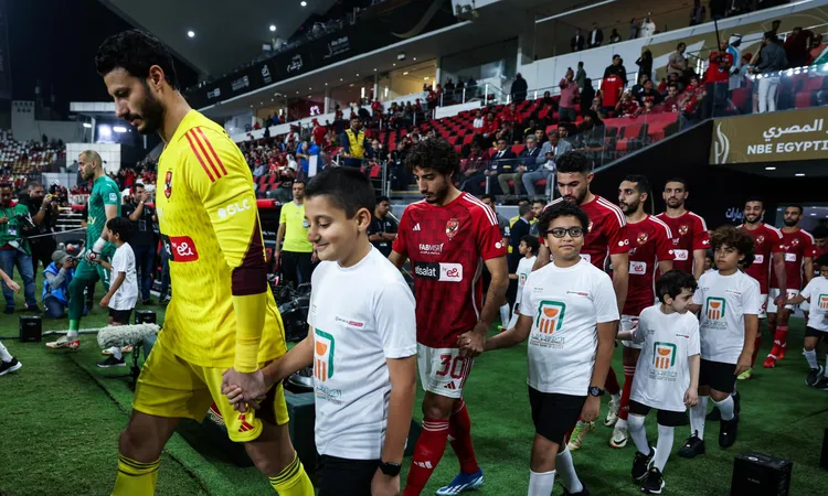 مصدر يكشف موعد عودة الأهلي للقاهرة بعد المشاركة في السوبر المصري بالإمارات  | أهل مصر