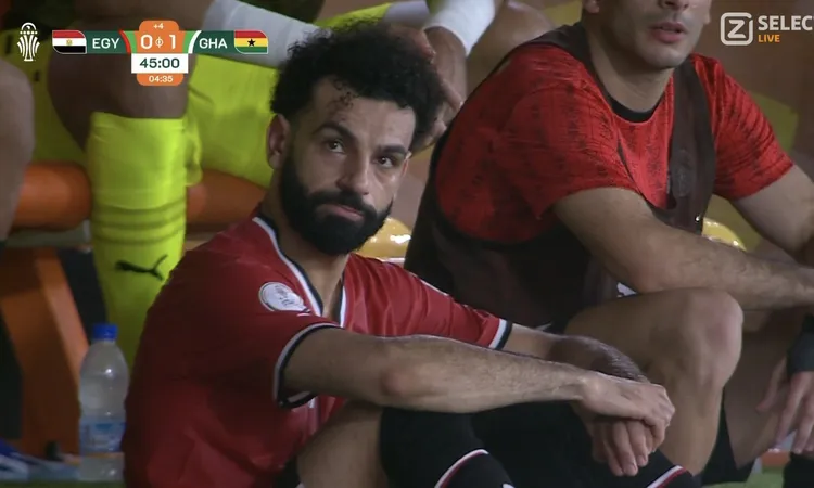 إصابة محمد صلاح في مباراة مصر وغانا.. ودخول مصطفى فتحي بدلًا منه | أهل مصر