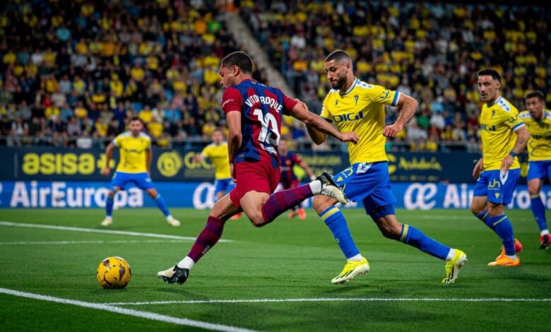 برشلونة يحقق فوز صعب أمام قادش في الدوري الإسباني