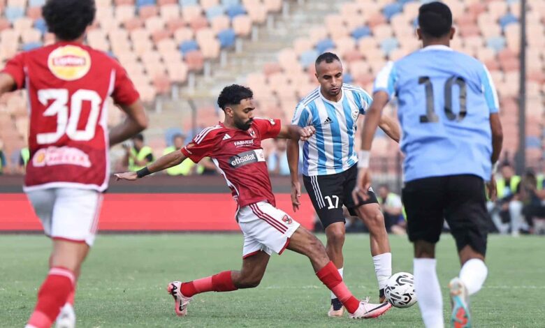 الأهلي يفوز علي الداخلية برباعية في الدوري المصري